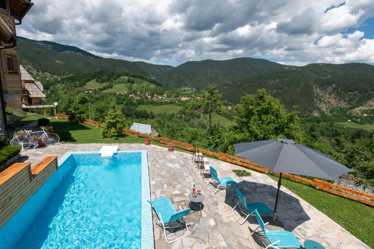 Alloggio in famiglia Neva Sobe Sa Pogledom Na Planine *