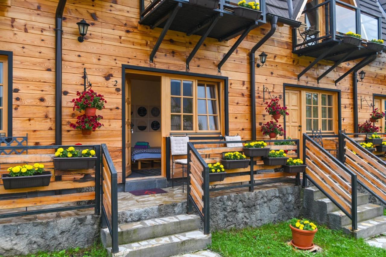Neva Sobe Sa Pogledom Na Planine Homestay