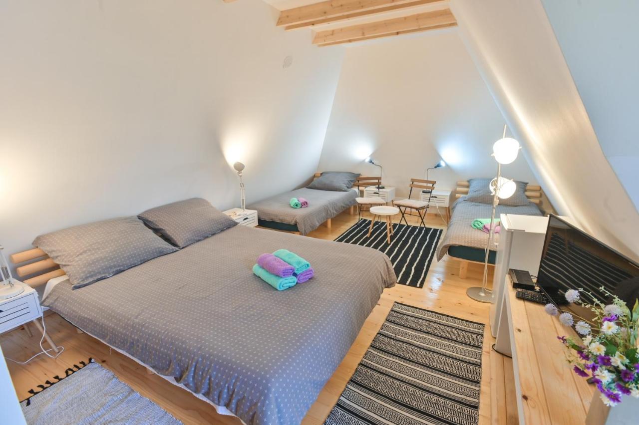 Neva Sobe Sa Pogledom Na Planine Homestay